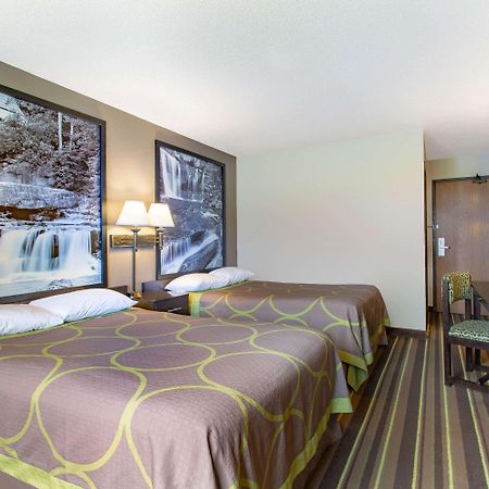 מלון Super 8 By Wyndham Weston Wv מראה חיצוני תמונה