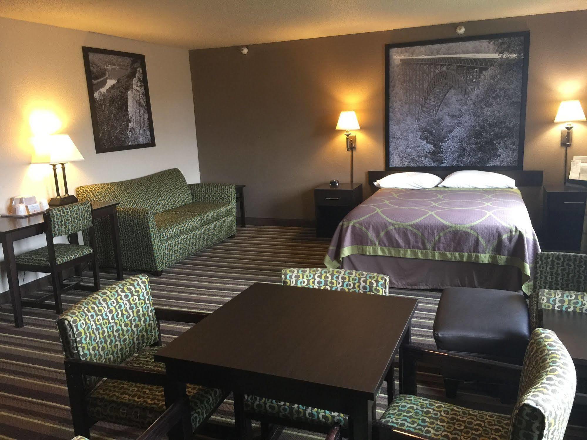 מלון Super 8 By Wyndham Weston Wv מראה חיצוני תמונה